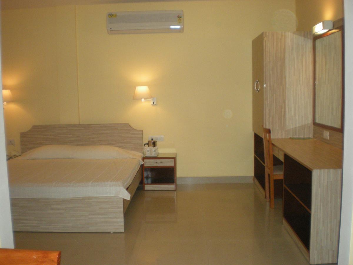 Hotel Rajawas Dibrugarh Luaran gambar