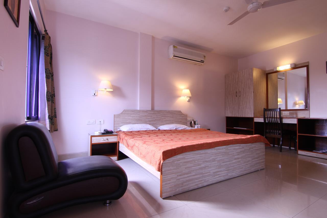 Hotel Rajawas Dibrugarh Luaran gambar